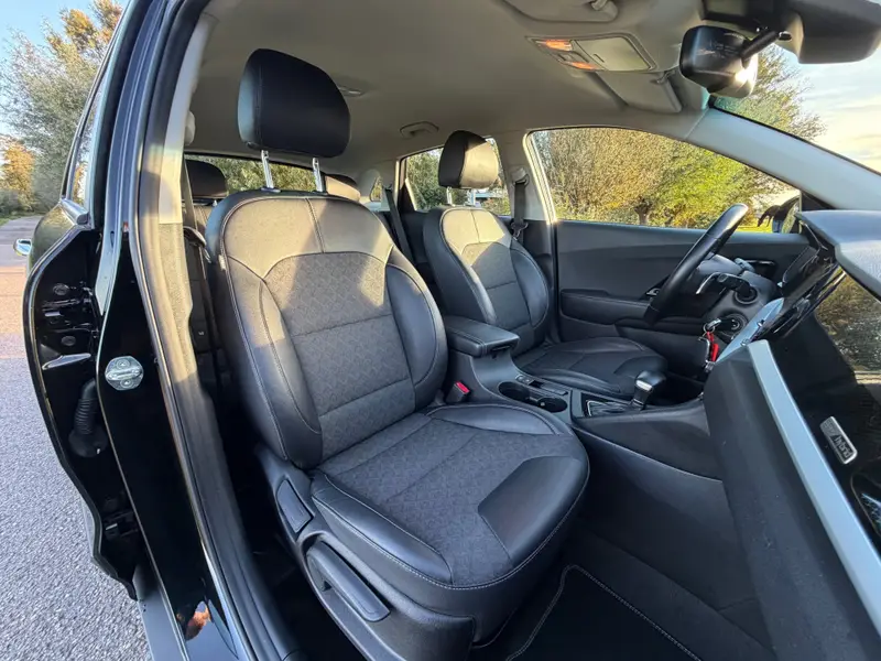 Kia Niro 1.6 GDi Hybrid DynamicLine / Incl. BTW / Dealer onderhouden / NL Auto / Automaat / Navigatie / Camera / 2022 leasen bij DreamLease: foto 2