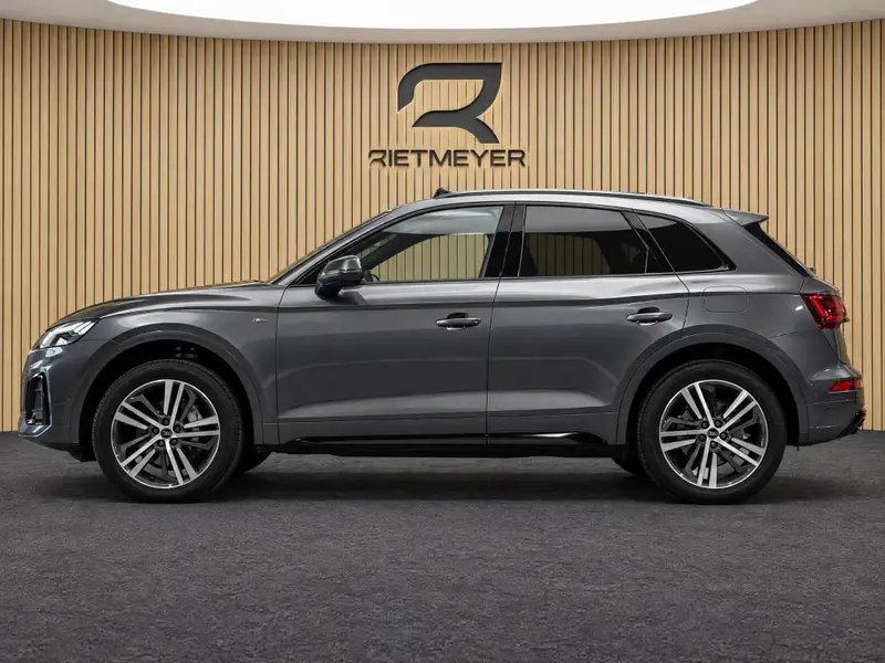 Audi Q5 50 TFSI e S edition Competition 2024 leasen bij DreamLease: foto 2