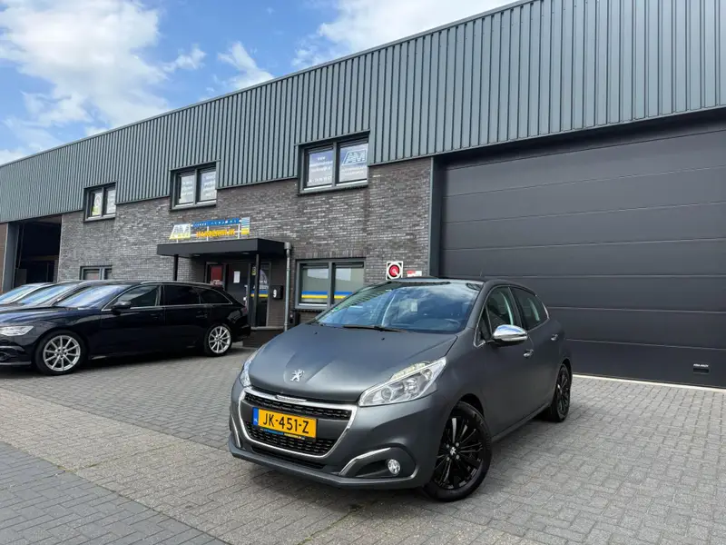 Peugeot 208 1.2 110PK Allure 2016 leasen bij DreamLease: foto 2