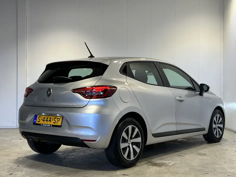 Renault Clio 1.0 TCe 90 Equilibre 2023 leasen bij DreamLease: foto 2