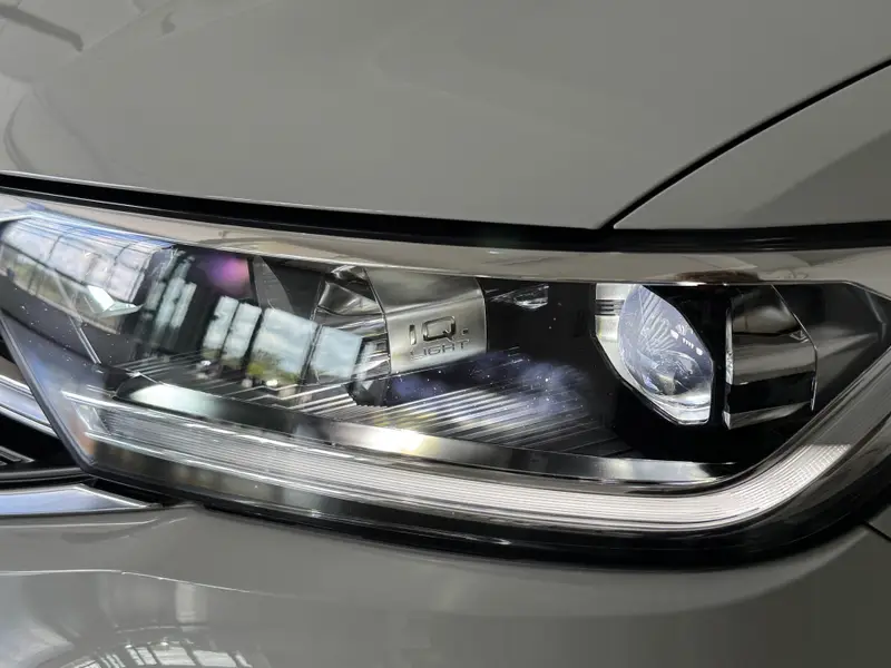 Volkswagen T-Roc TSI 110PK R-LINE SPORT 2024 leasen bij DreamLease: foto 2