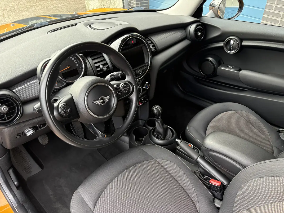 MINI 3-Deurs 1.5 Cooper Chili, 18 inch, airco, stoelverwarming: foto 2