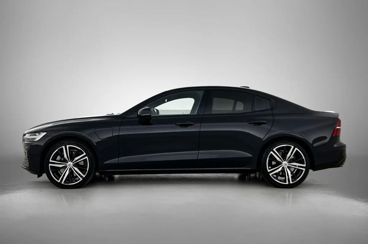 Volvo S60 2.0 Recharge T6 AWD R-Design: foto 2