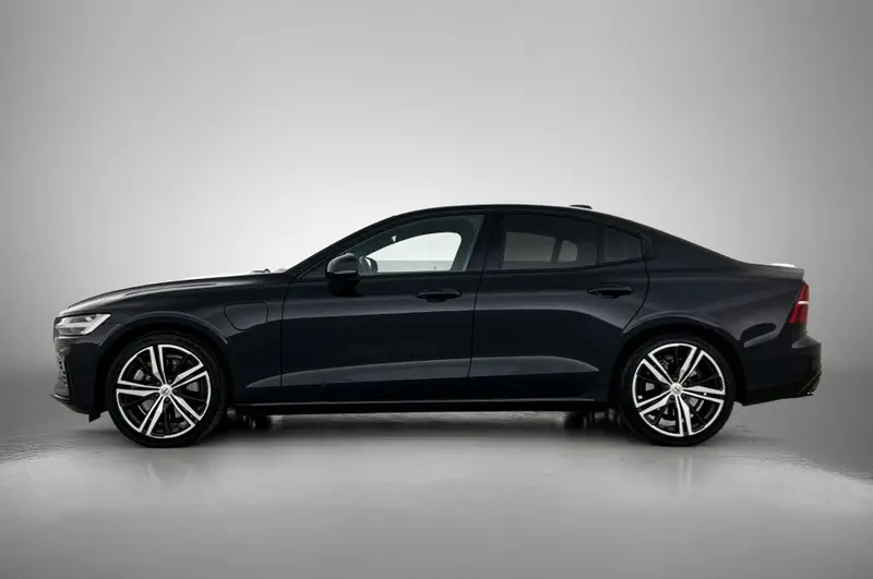 Volvo S60 2.0 Recharge T6 AWD R-Design 2022 leasen bij DreamLease: foto 2