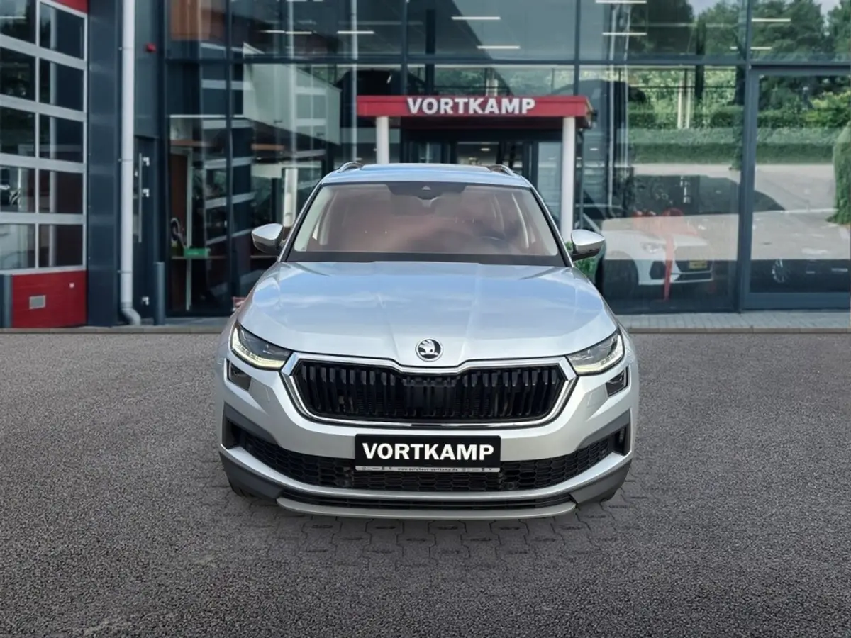 Škoda Kodiaq 2.0 TDI DSG STYLE 4X4 PANO-DAK/TREKHAAK/CAMERA/CRUISE/MEM/STOELVERW: foto 2