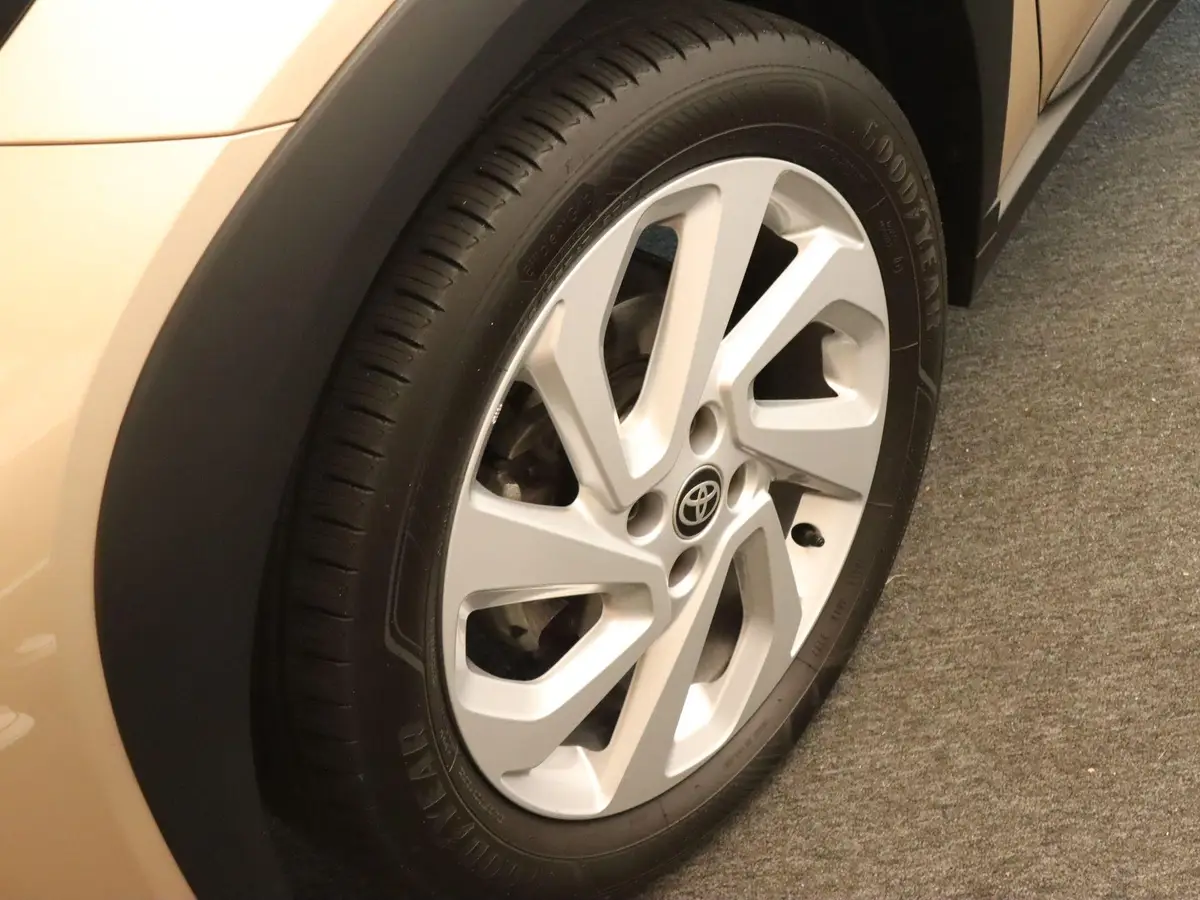 Toyota Aygo X 1.0 VVT-i S-CVT Pulse: foto 2
