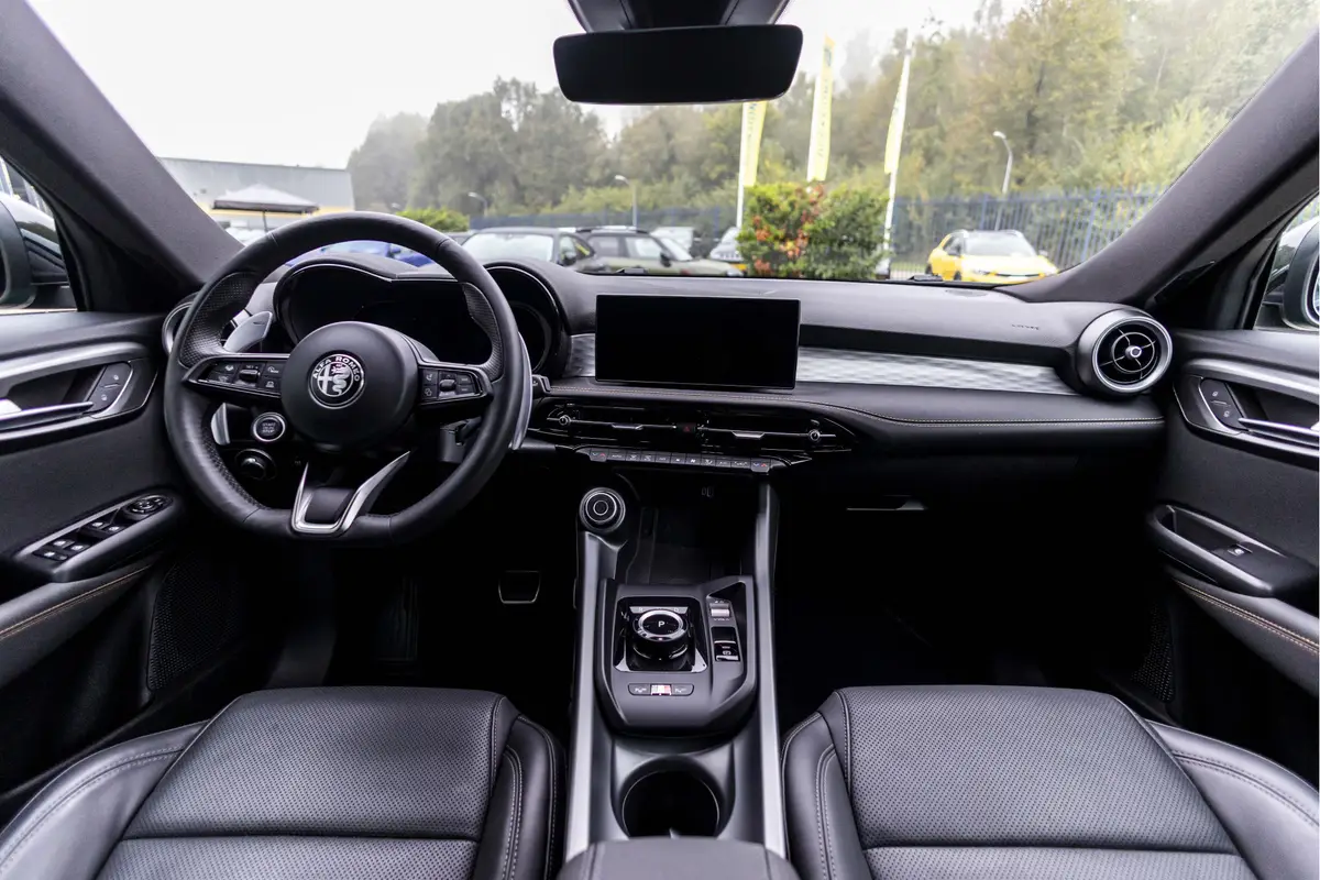 Alfa Romeo Tonale 1.5T Hybrid Veloce Ti: foto 2