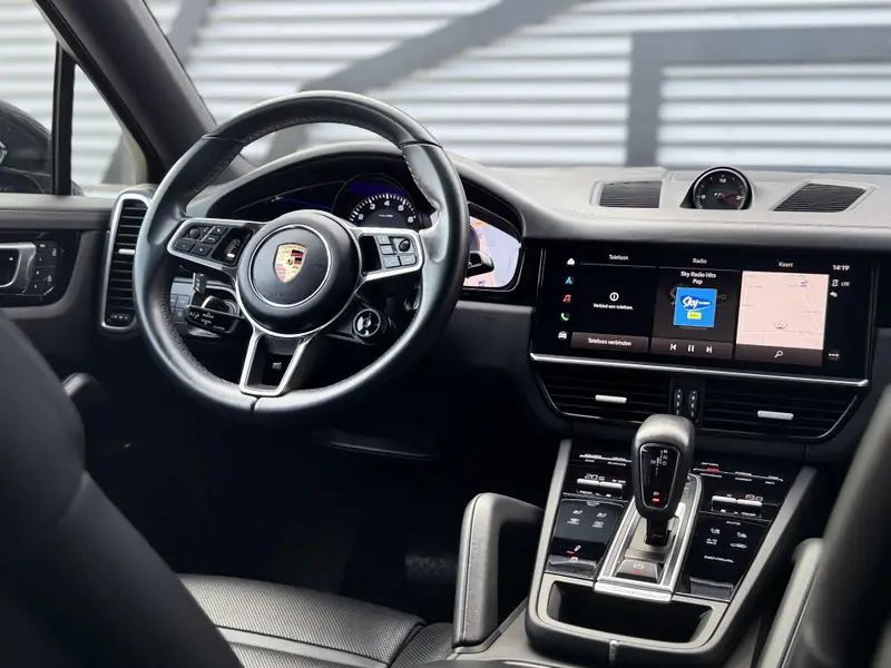 Porsche Cayenne Coupé 3.0 E-Hybrid 2022 leasen bij DreamLease: foto 2