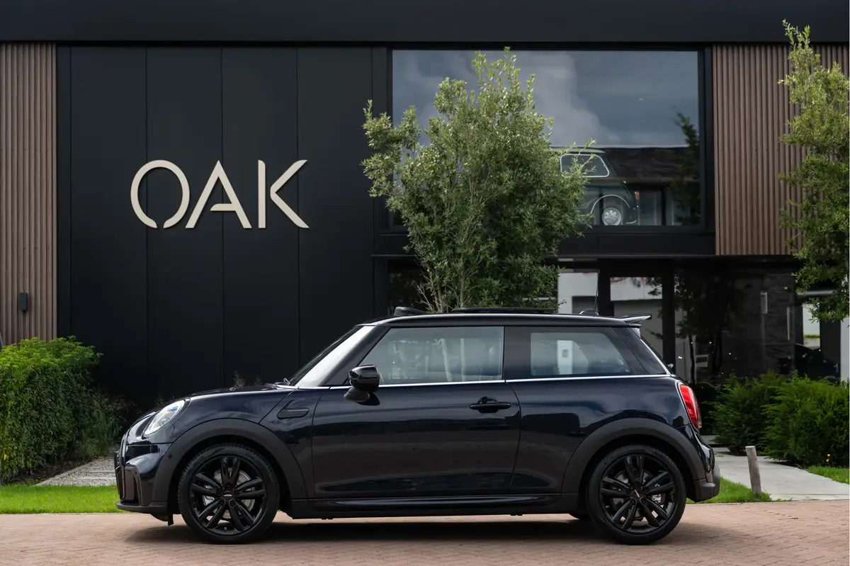 MINI 3-Deurs 1.5 Cooper Aut. | JCW-Trim | Navigatie | Panorama | Lounge Leder | Head-Up | ACC | Camera | 17"LM | Enigmatic Black: foto 1