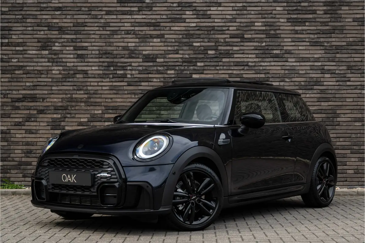 MINI 3-Deurs 1.5 Cooper Aut. | JCW-Trim | Navigatie | Panorama | Lounge Leder | Head-Up | ACC | Camera | 17"LM | Enigmatic Black: foto 2