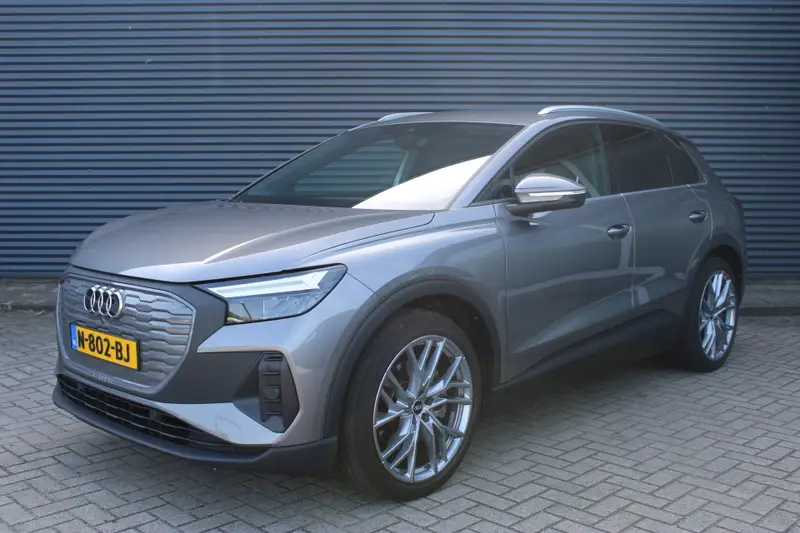 Audi Q4 e-tron 40 Launch edition 77 kWh Vol-Leder CarPlay 21 Inch Stoelverwarming 2021 leasen bij DreamLease: foto 1