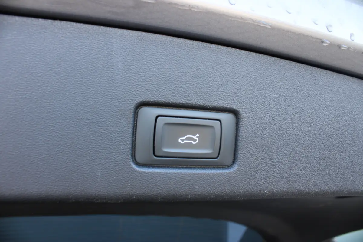 Audi Q4 e-tron 40 Launch edition 77 kWh Vol-Leder CarPlay 21 Inch Stoelverwarming: foto 23