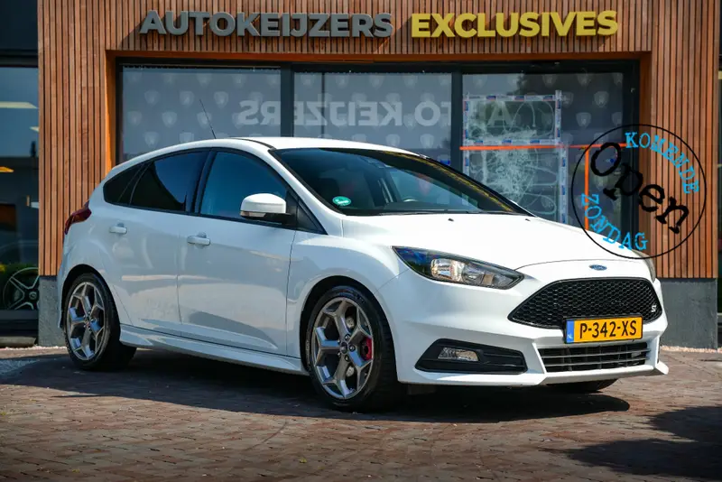 Ford Focus 2.0 ST-3 2016 leasen bij DreamLease: foto 1