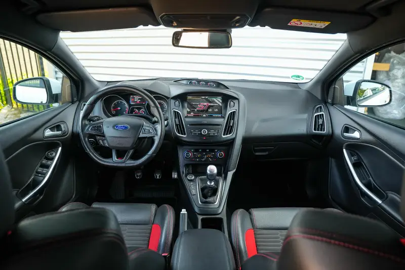 Ford Focus 2.0 ST-3 2016 leasen bij DreamLease: foto 2