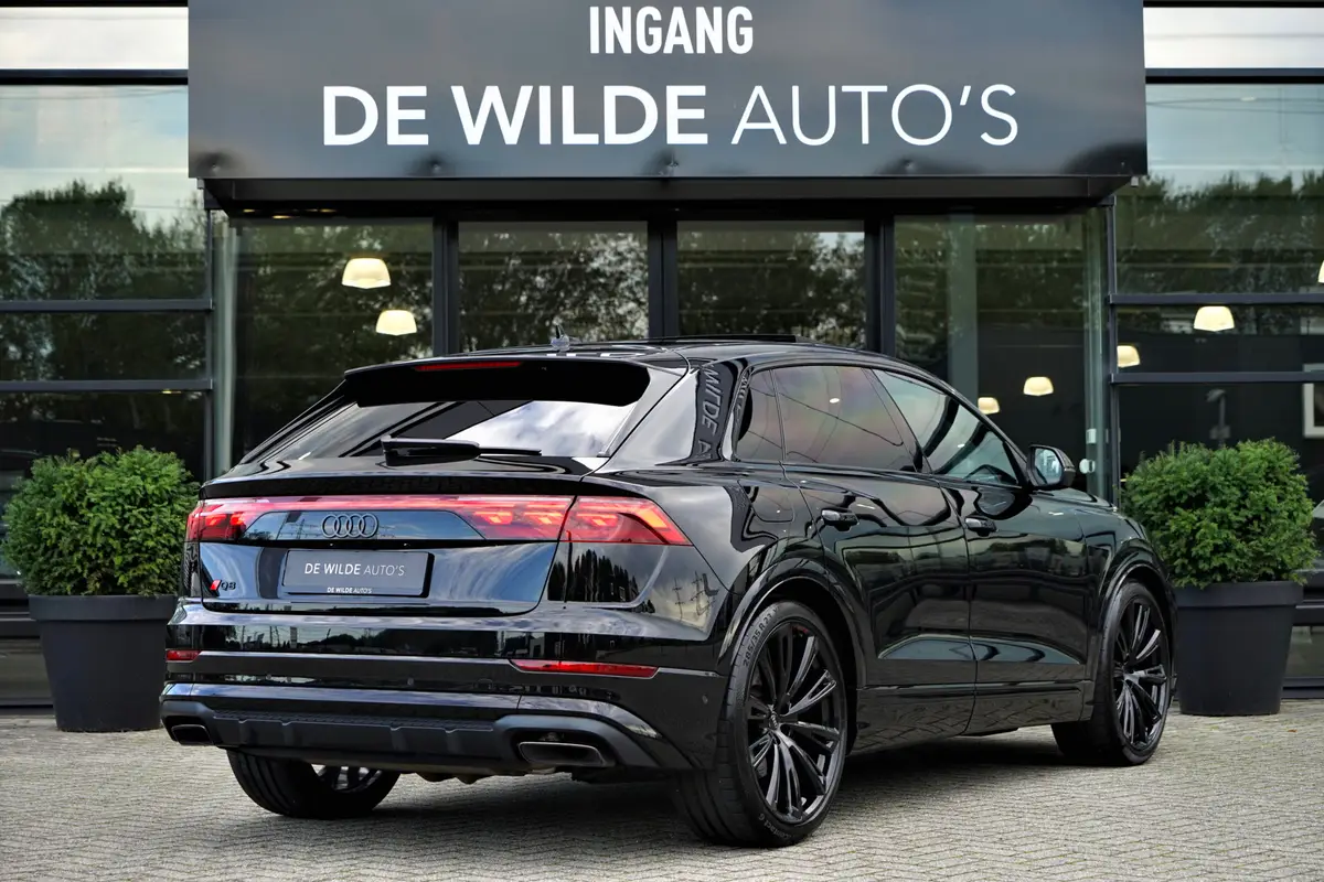 Audi Q8 60 TFSI e quattro S-line Competition: foto 2