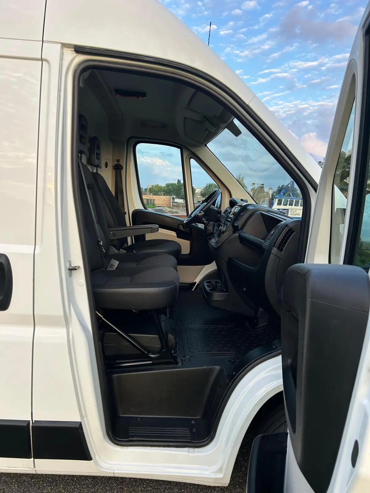 Peugeot Boxer 330 2.0 BlueHDI L2H2 Premium | 3 Zitplaatsen | Bluetooth | Airco | Cruise: foto 26