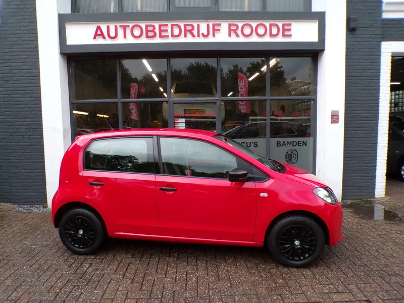 Škoda Citigo 1.0 5-Drs Bl@ck & Red 2016 leasen bij DreamLease: foto 1
