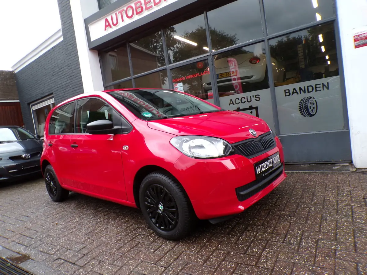 Škoda Citigo 1.0 5-Drs Bl@ck & Red: foto 2