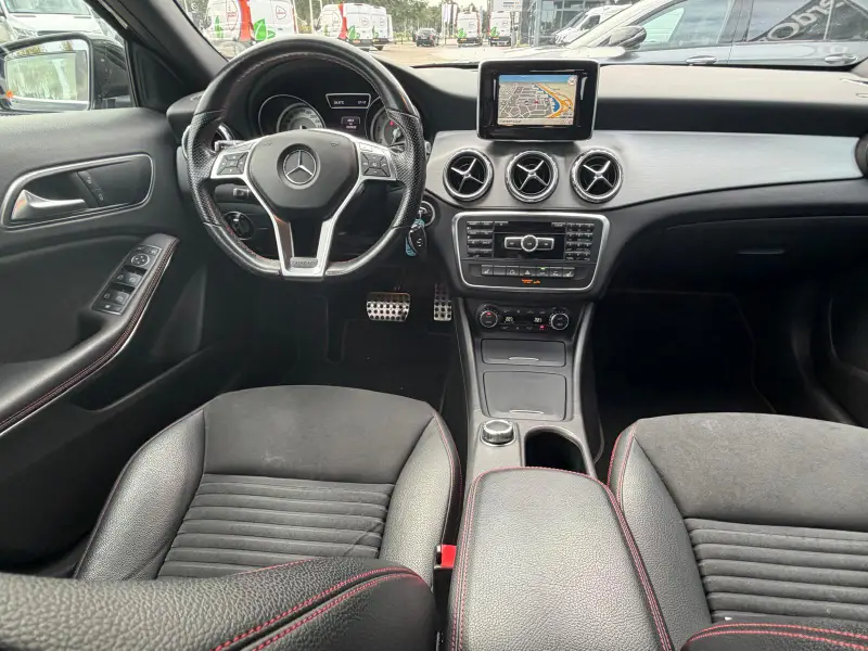 Mercedes-Benz GLA 200 Ambition AMG line l Stoelverwarming l Intelligent Light System l Adaptief groot licht l Luxe Airco l Becker MAP Pilot l Dode Hoek assistent l Spoor assitent l 2014 leasen bij DreamLease: foto 2