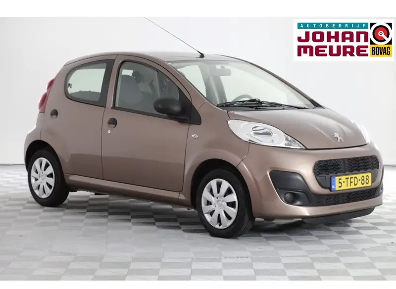 Peugeot 107 1.0 Access Accent 2014 leasen bij DreamLease: foto 1