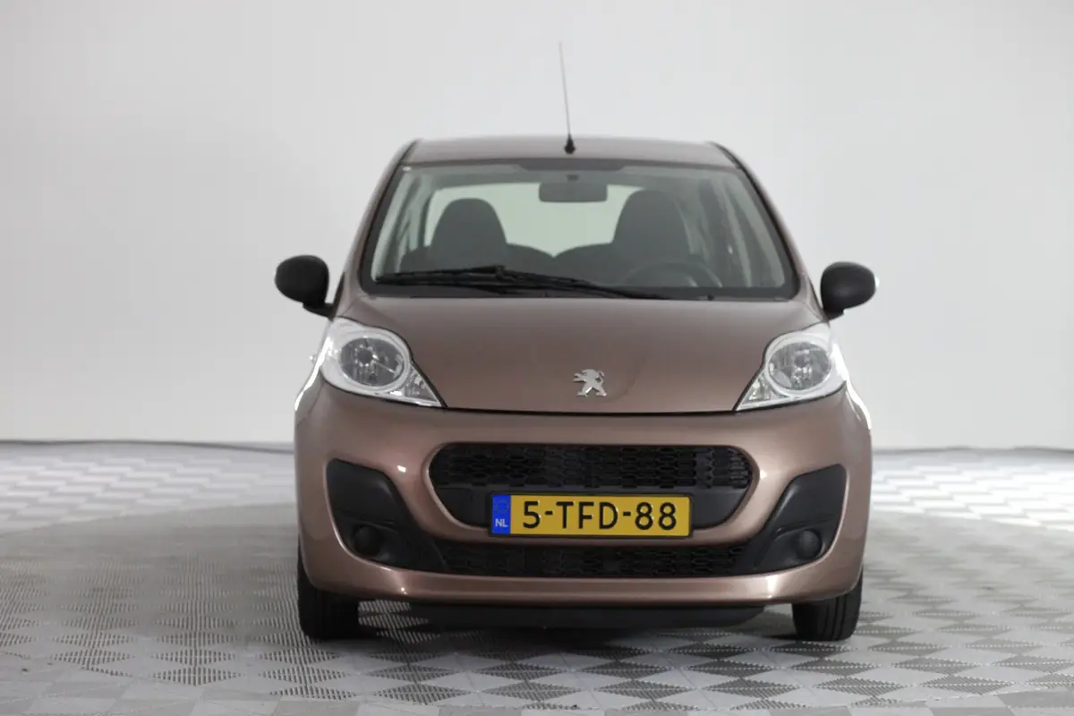 Peugeot 107 1.0 Access Accent: foto 15