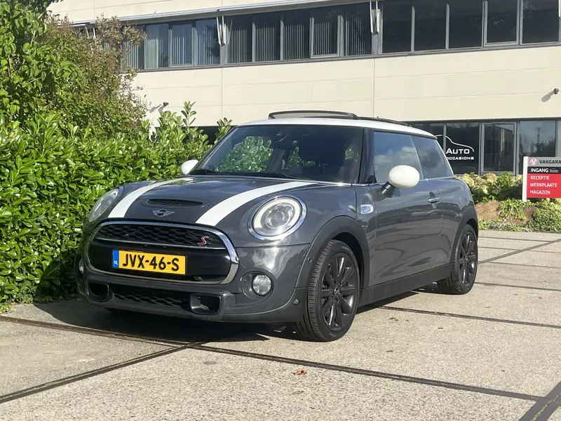 MINI 3-Deurs 2.0 Cooper SD 2015 leasen bij DreamLease: foto 1