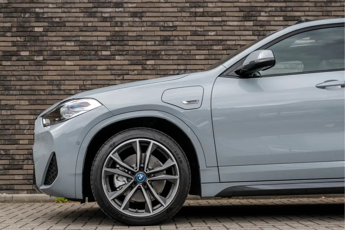 BMW X2 xDrive25e | M-Sport | Navigatie | Panorama | Head-Up | Half Leder | ACC | Camera | 19"LM | M Brooklyn Grau: foto 33