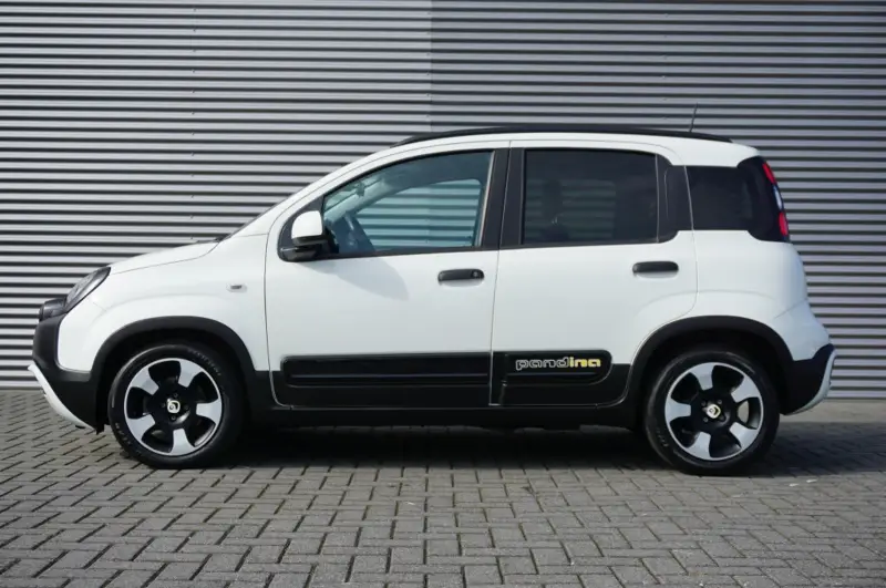 Fiat Panda 1.0 Hybrid Cross | AIRCO | CARPLAY | 17.143KM!! 2025 leasen bij DreamLease: foto 2