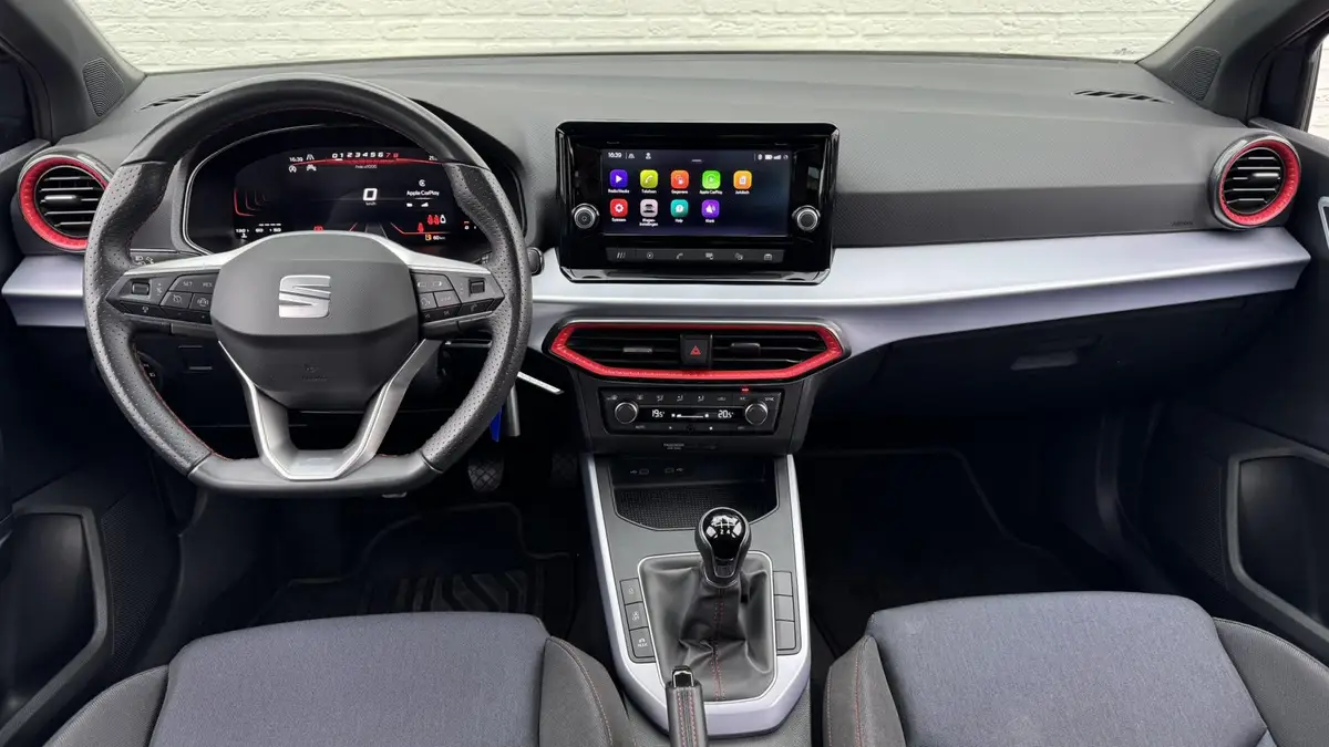SEAT Arona 1.0 TSI FR Business Adaptive cruise Climate control Full LED Apple Carplay / Android Auto Link Parkeersensor achter: foto 2