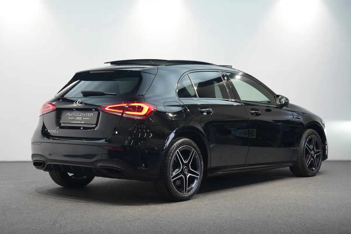 Mercedes-Benz A-Klasse 250 e AMG: foto 2