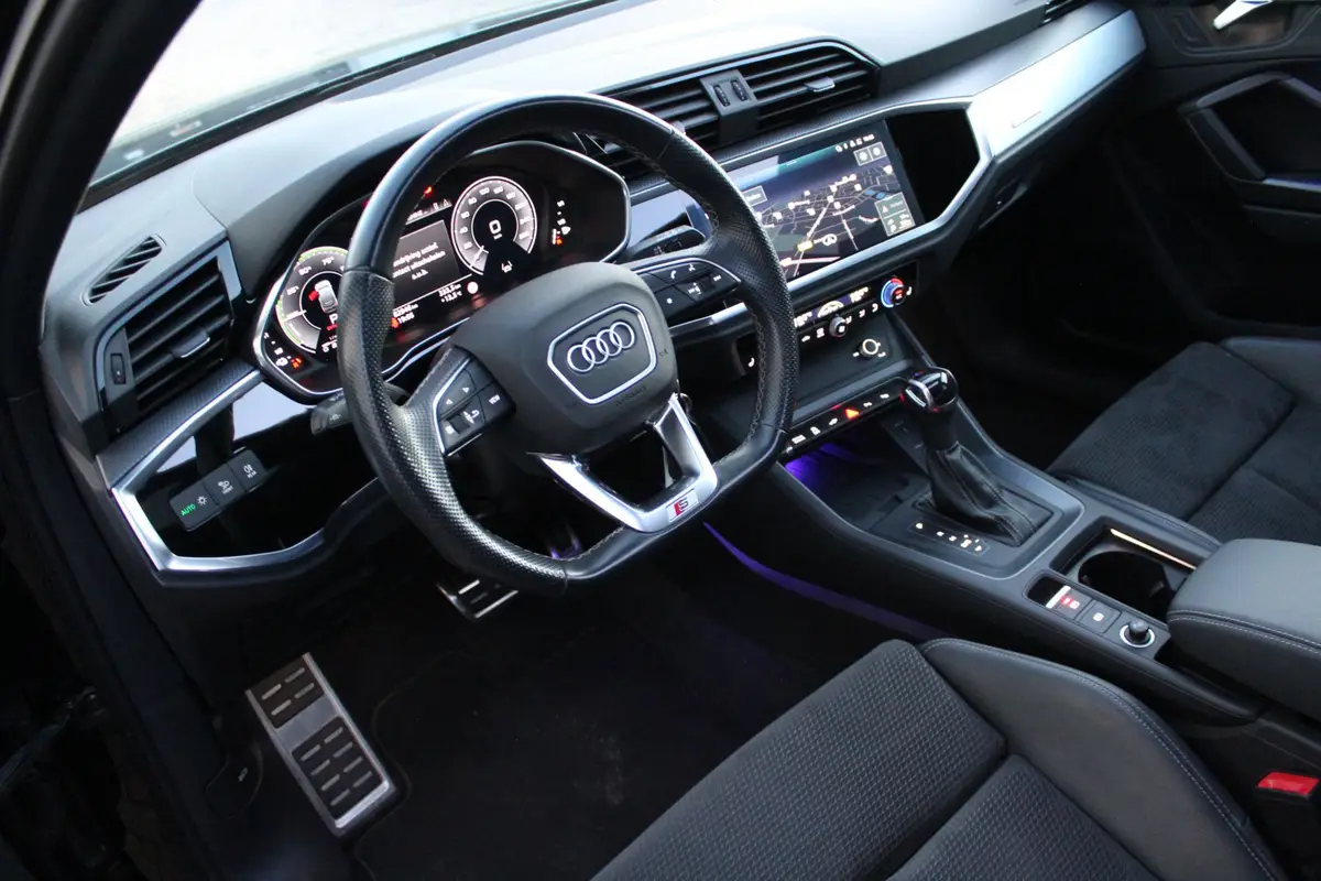 Audi Q3 Sportback 45 TFSIe | 3x S-Line | Panoramadak | Sfeerverlichting | 360 Camera | Lane assist | Adaptive cruise | Dode hoek a: foto 2