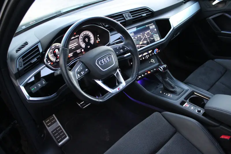 Audi Q3 Sportback 45 TFSIe | 3x S-Line | Panoramadak | Sfeerverlichting | 360 Camera | Lane assist | Adaptive cruise | Dode hoek a 2021 leasen bij DreamLease: foto 2
