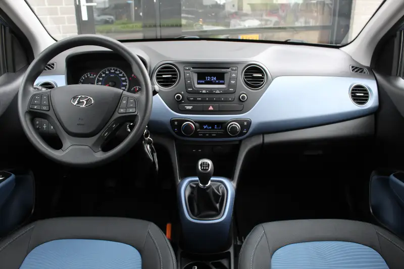 Hyundai i10 1.0i i-Motion Comfort 2015 leasen bij DreamLease: foto 2