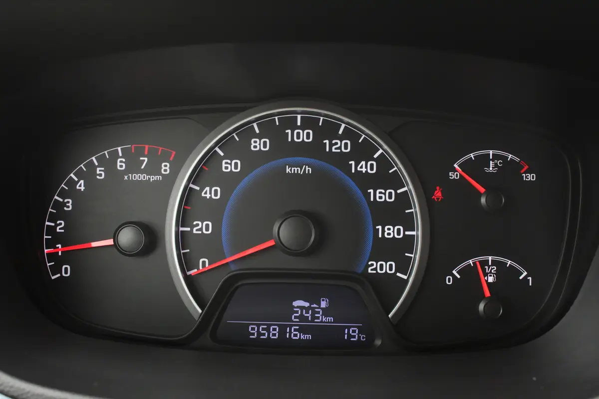 Hyundai i10 1.0i i-Motion Comfort: foto 27