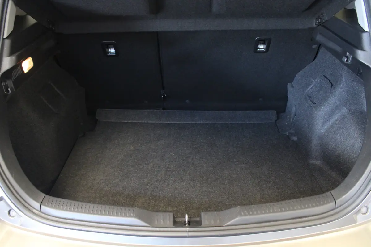 Toyota Auris 1.3 Aspiration: foto 13