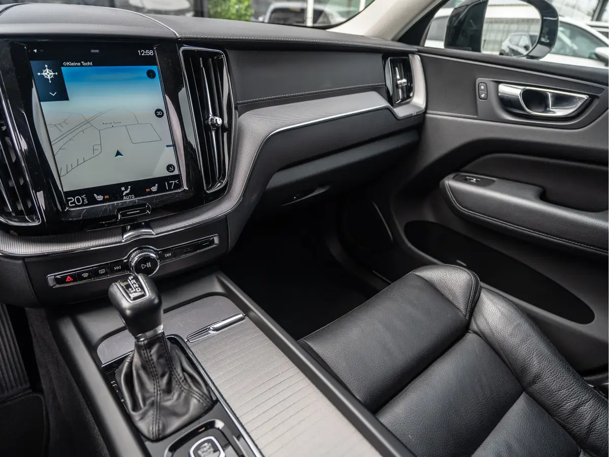 Volvo XC60 2.0 T5 Inscription: foto 2