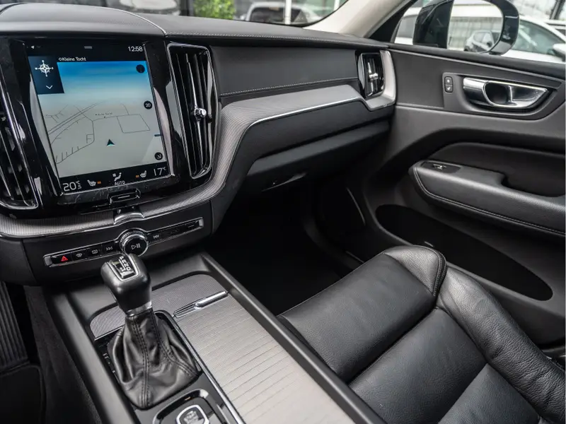 Volvo XC60 2.0 T5 Inscription 2019 leasen bij DreamLease: foto 2