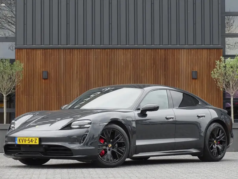 Porsche Taycan 4S 79 kWh 530PK / LED 2020 leasen bij DreamLease: foto 1