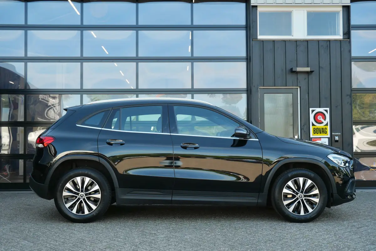 Mercedes-Benz GLA 180 Business Solution: foto 2