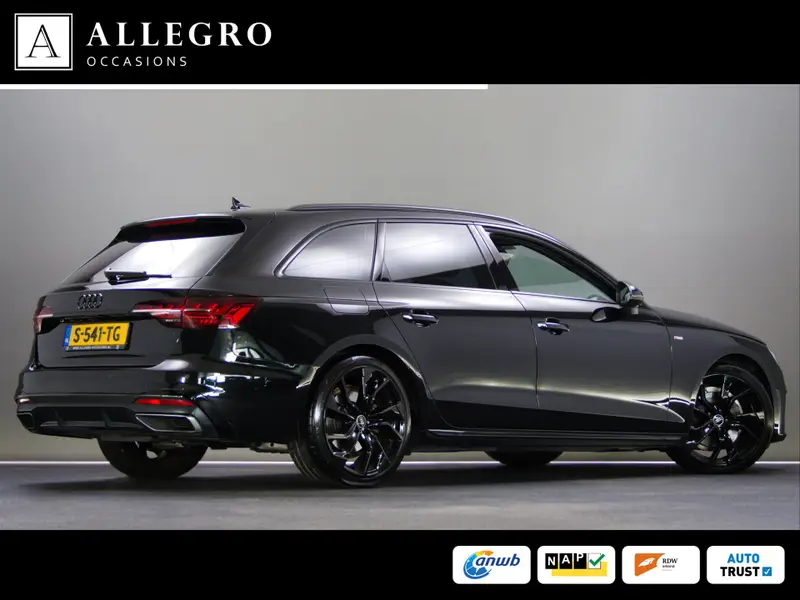 Audi A4 Avant 35 TFSI Competition S-Line Edition (SFEERVERLICHTING, BANG&OLUFSEN, APPLE CARPLAY, AFGEVLAKT STUUR, CRUISE, NAVI) 2023 leasen bij DreamLease: foto 2