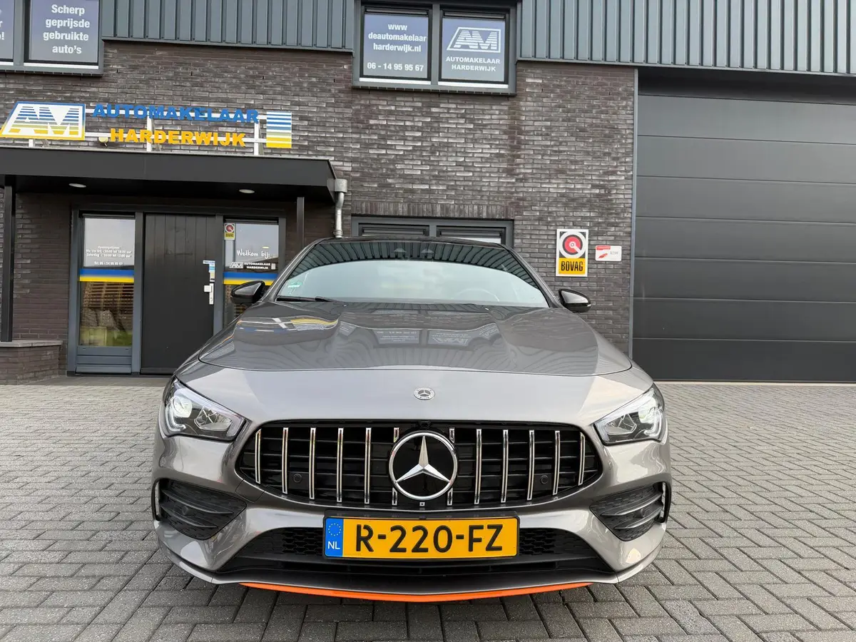Mercedes-Benz CLA 220 4MATIC: foto 2