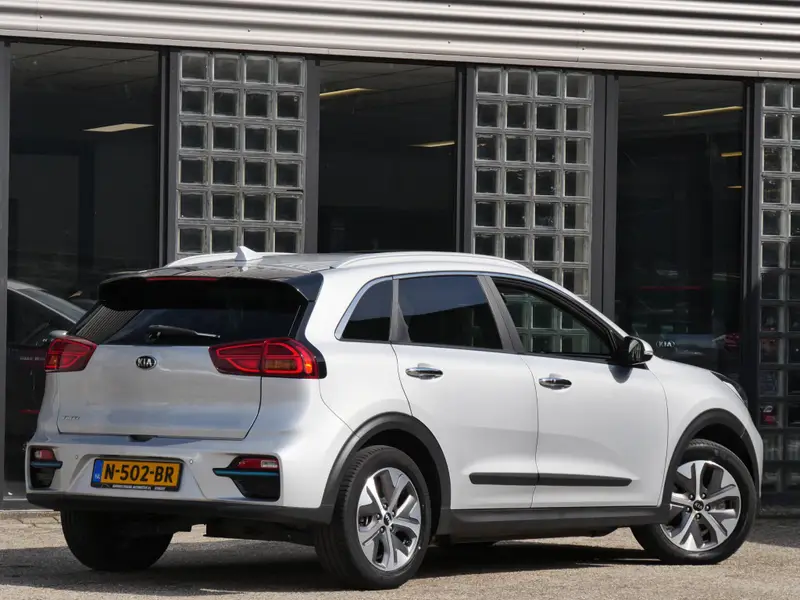 Kia e-Niro 64kWh DYNAMICPLUSLINE/ SCHUIFDAK/ SOH 98%/ 2021 leasen bij DreamLease: foto 2
