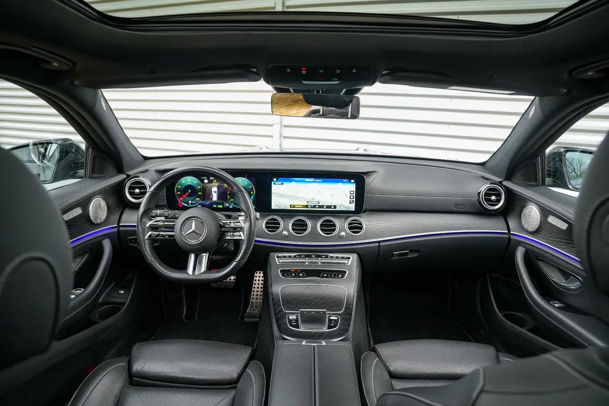 Mercedes-Benz E-Klasse 300 de: foto 2