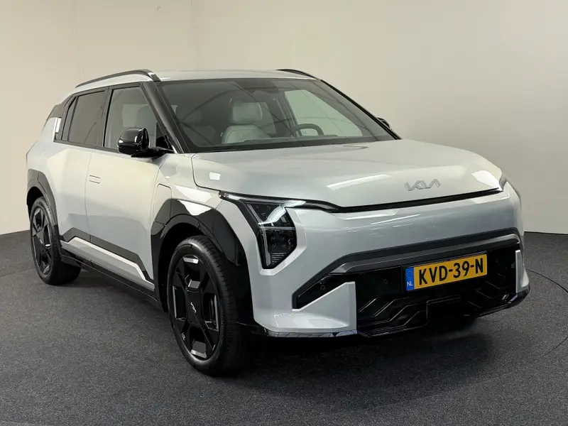Kia EV3 GT-PlusLine 81.4 kWh 204 PK direct leverbaar en rijklaar!! 2026 leasen bij DreamLease: foto 2