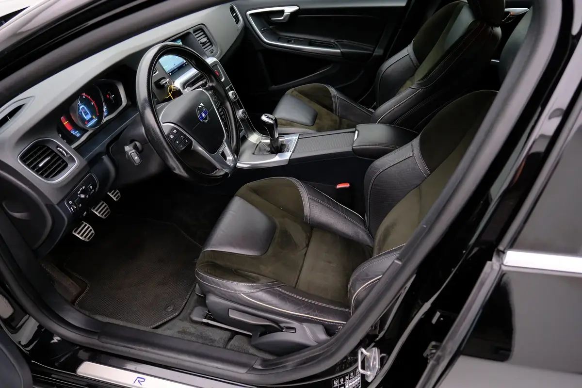 Volvo S60 2.0 D2 R-Design Business Navi|Leder-Alcantara|LMV: foto 2