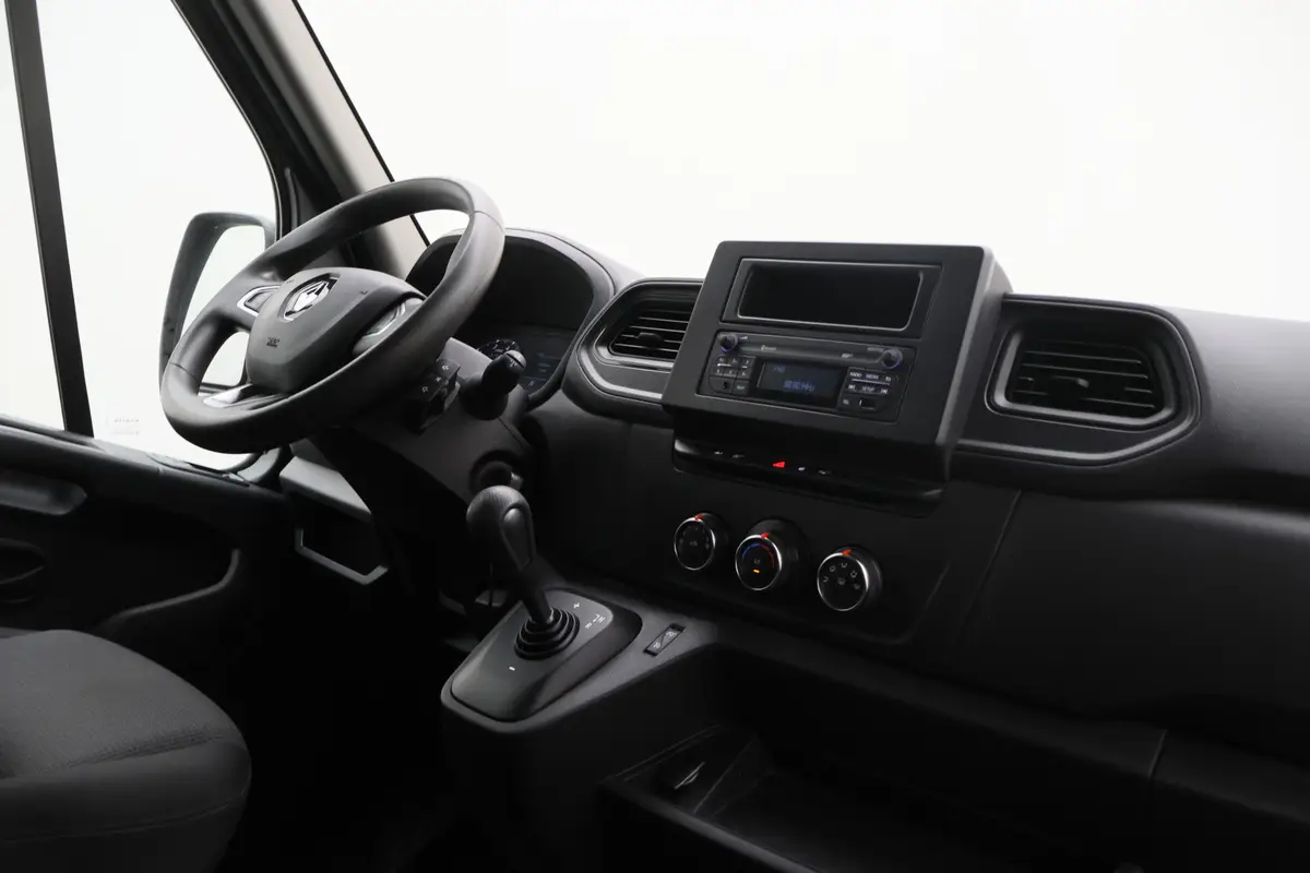 Renault Master T35 2.3 dCi 150 L2H2 Energy Comfort Automaat: foto 2