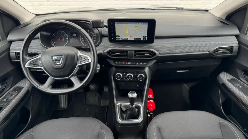 Dacia Jogger 1.0 TCe Bi-Fuel Extreme 7p. Trekhaak Camera Carplay Navi Stoelverwarming clima 2022 leasen bij DreamLease: foto 2