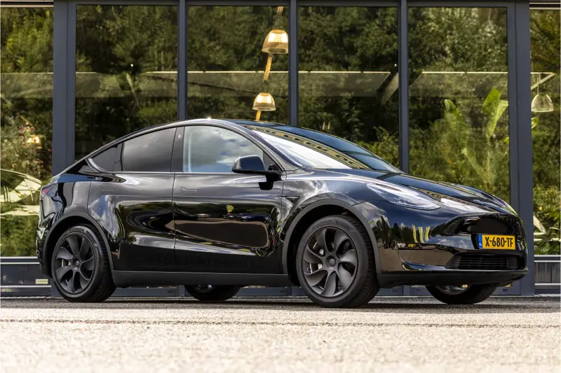 Tesla Model Y RWD 58 kWh SOH 93.9% 2024 leasen bij DreamLease: foto 1