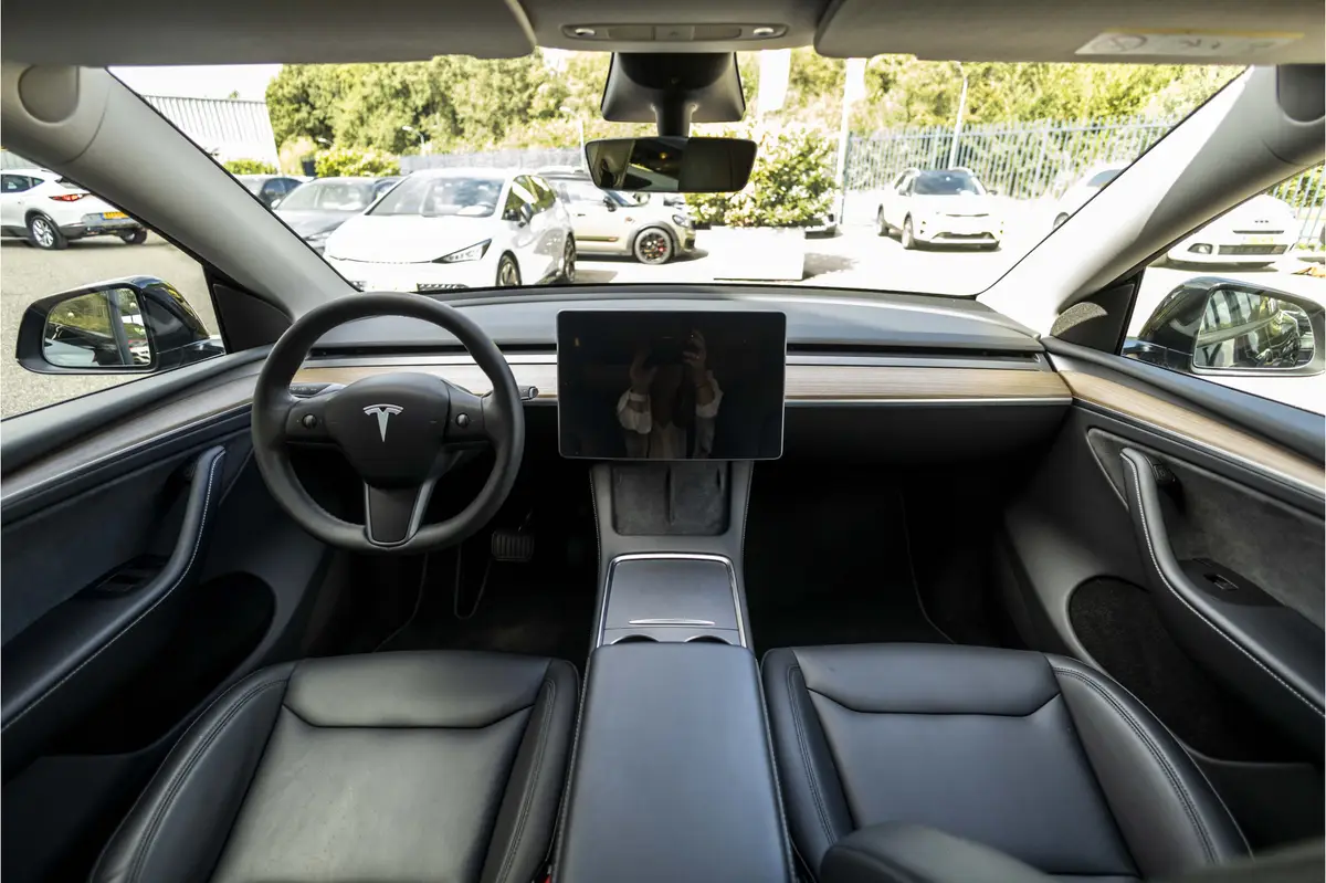Tesla Model Y RWD 58 kWh SOH 93.9%: foto 2