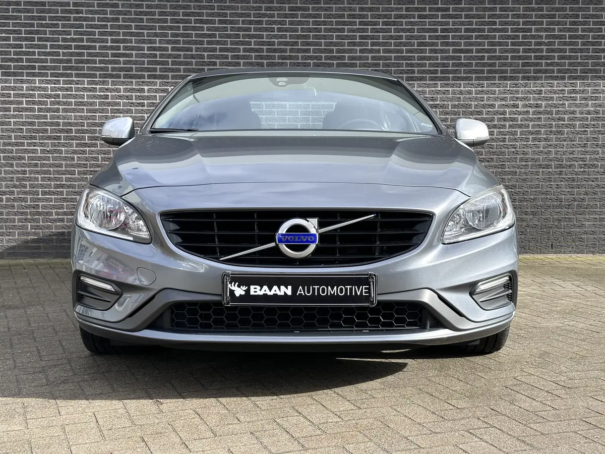 Volvo S60 2.0 D2 R-Design: foto 41